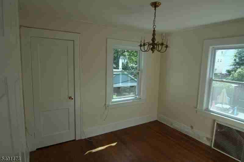 220 S Ridgewood Rd - Photo 7 of 14