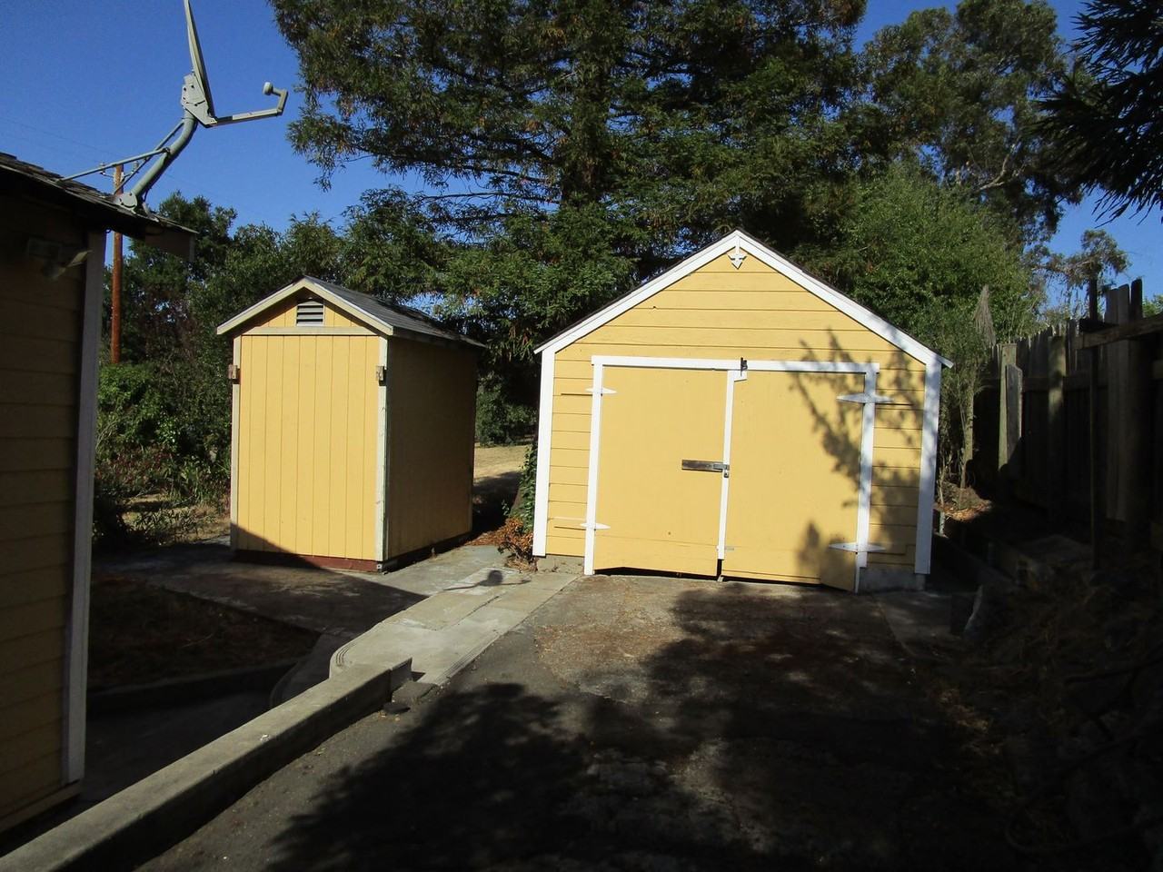 476 Banning Way - Photo 3 of 25