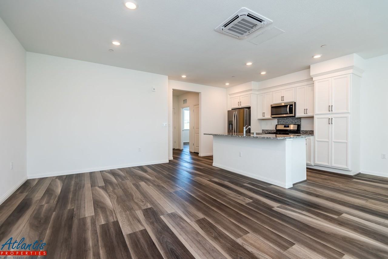 6818 Chroma Ct - Photo 3 of 19