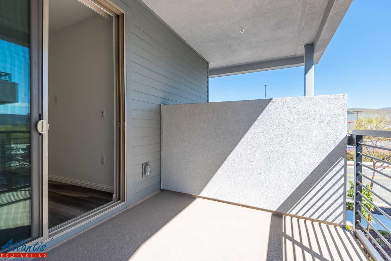 6818 Chroma Ct - Photo 5 of 19