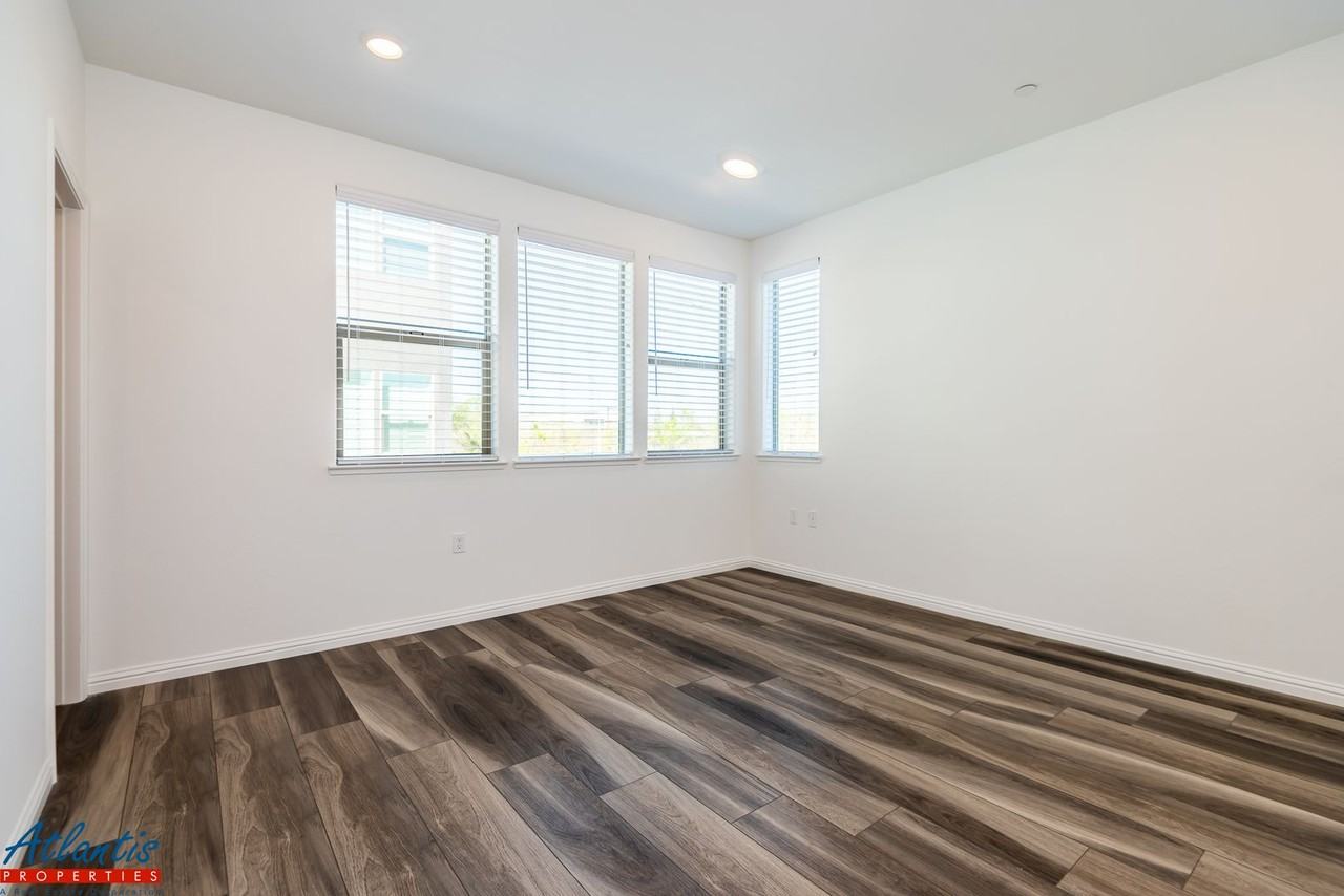 6818 Chroma Ct - Photo 7 of 19