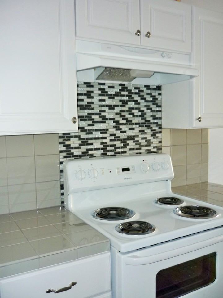 1184 Dearborn Dr - Photo 4 of 9