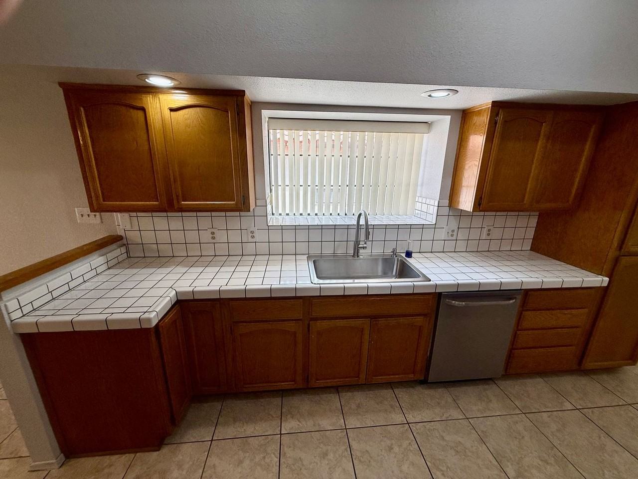 10236 S Del Rico - Photo 7 of 18