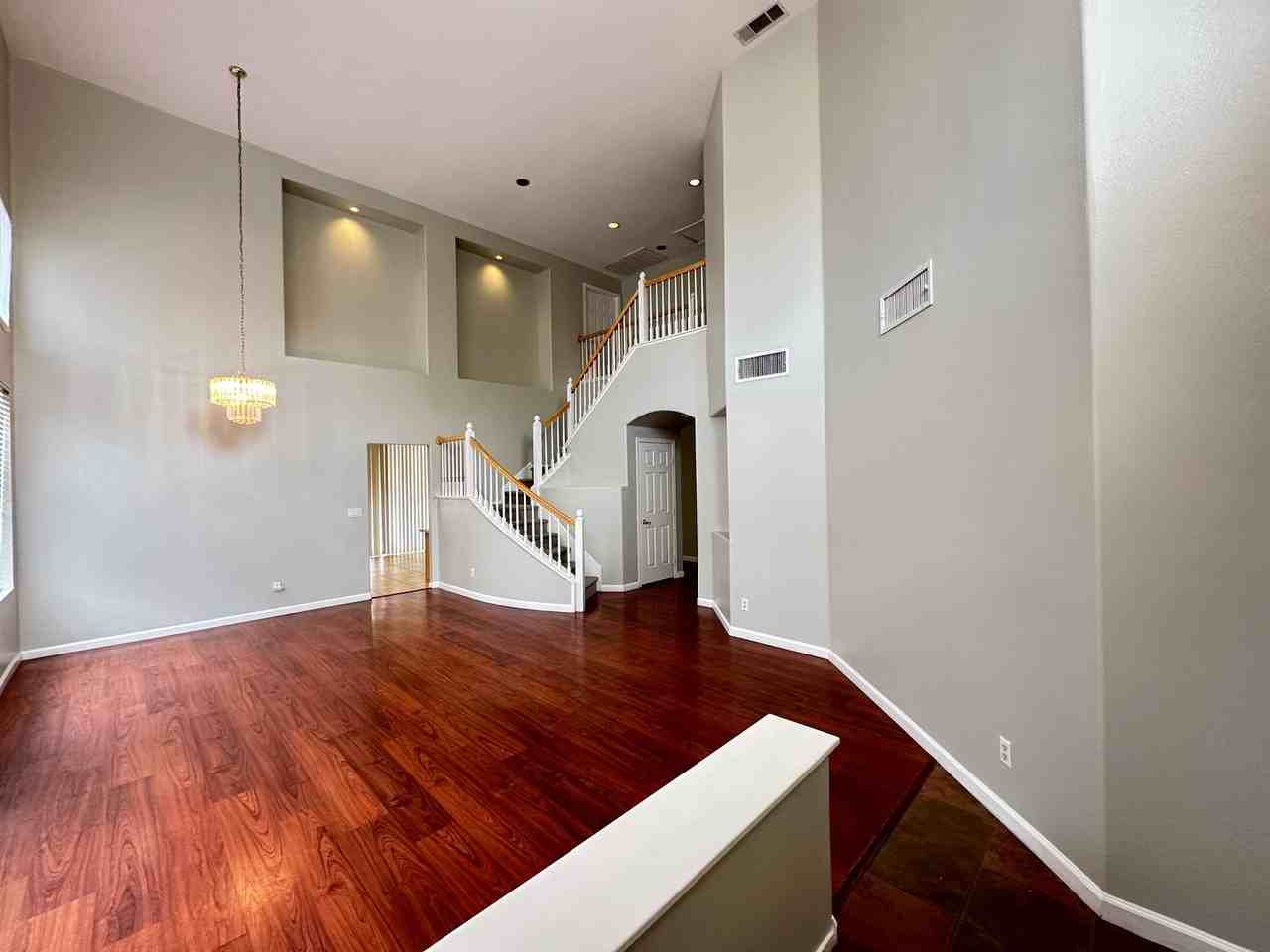 10309 Huxley Cross Ln - Photo 2 of 24