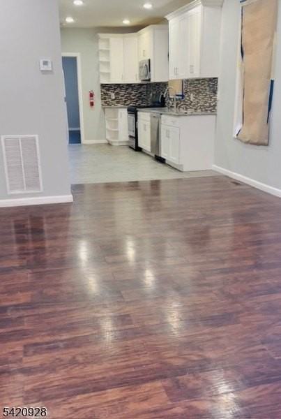 73 Headley Ter - Photo 2 of 15