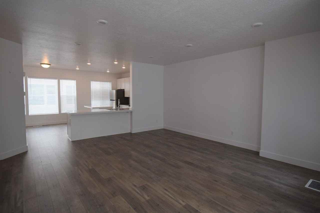 4727 S Hillhouse Cv #102 - Photo 4 of 14