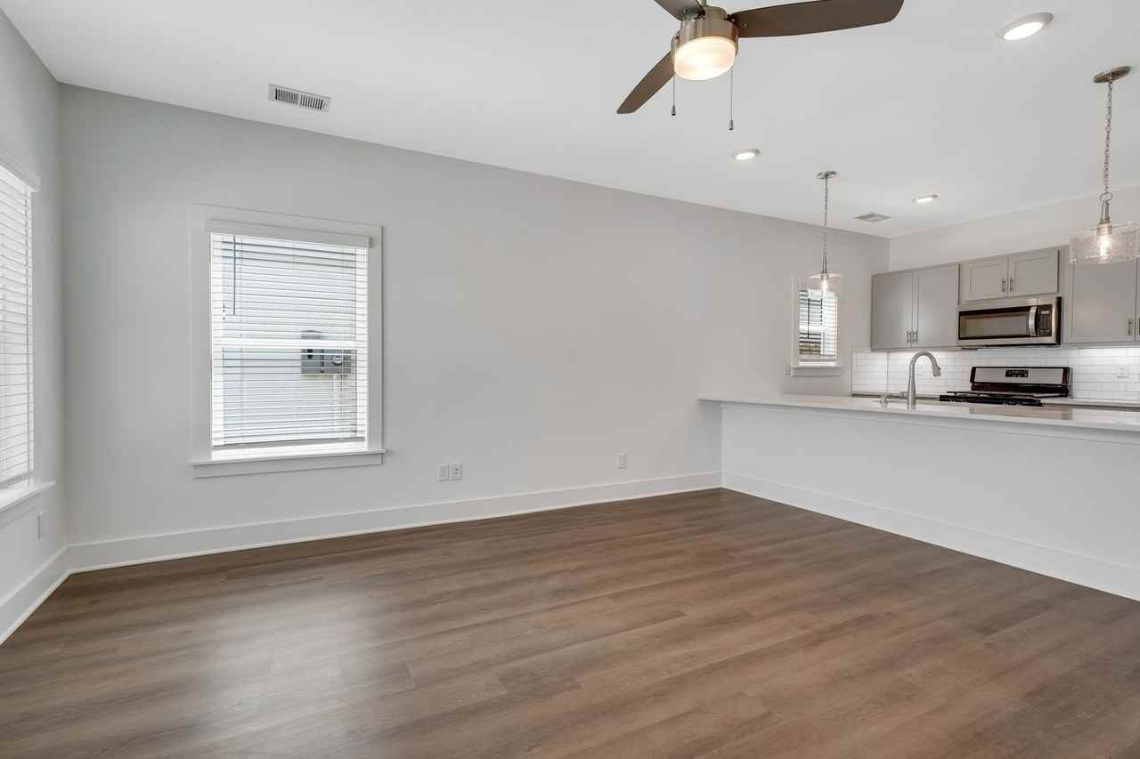 121 Huntley Dr - Photo 6 of 50