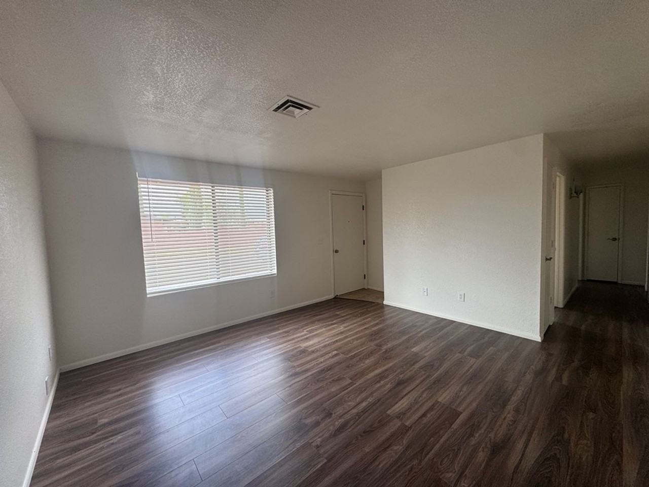 5056 Evergreen Dr - Photo 5 of 19