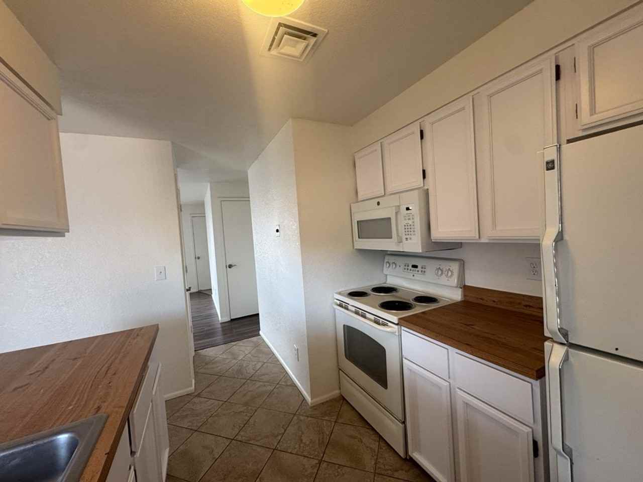 5056 Evergreen Dr - Photo 7 of 19