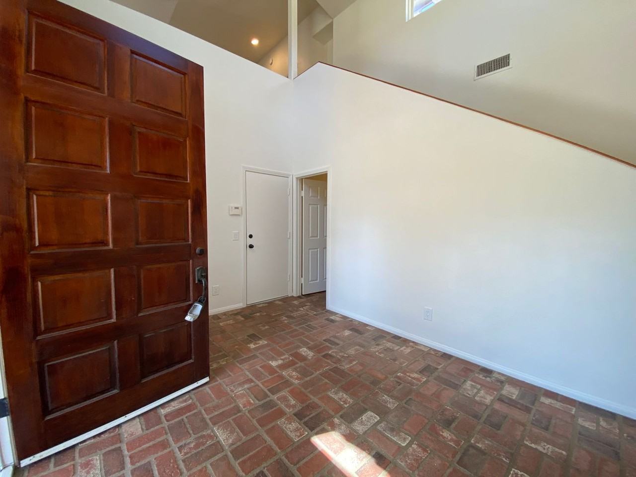 3010 N Broadway - Photo 5 of 47