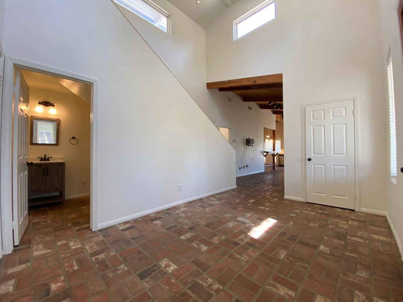 3010 N Broadway - Photo 6 of 47