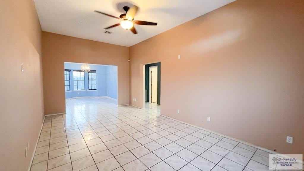 424 Gilson Rd - Photo 3 of 9