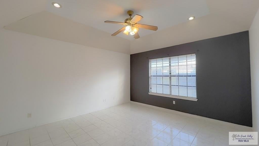 424 Gilson Rd - Photo 6 of 9