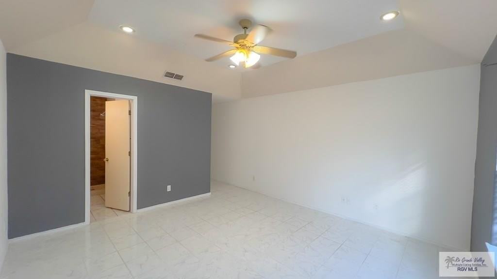 424 Gilson Rd - Photo 7 of 9