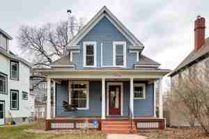 featured image of 2706 Fremont Ave S