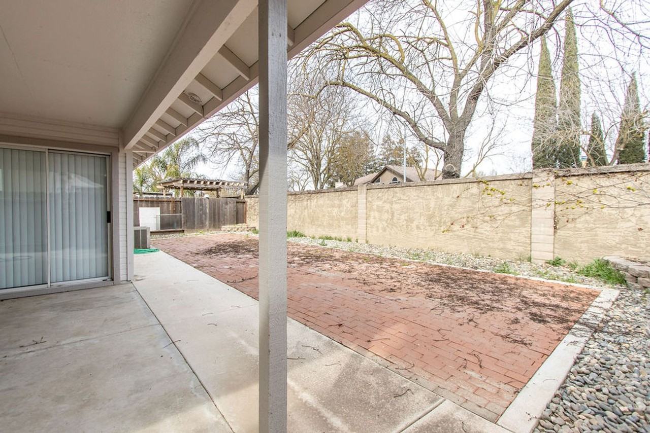 757 Waddell Way - Photo 3 of 16