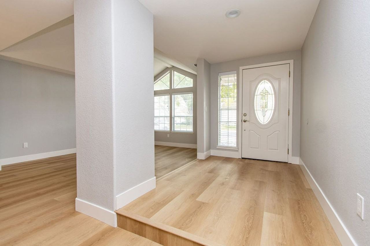 757 Waddell Way - Photo 5 of 16