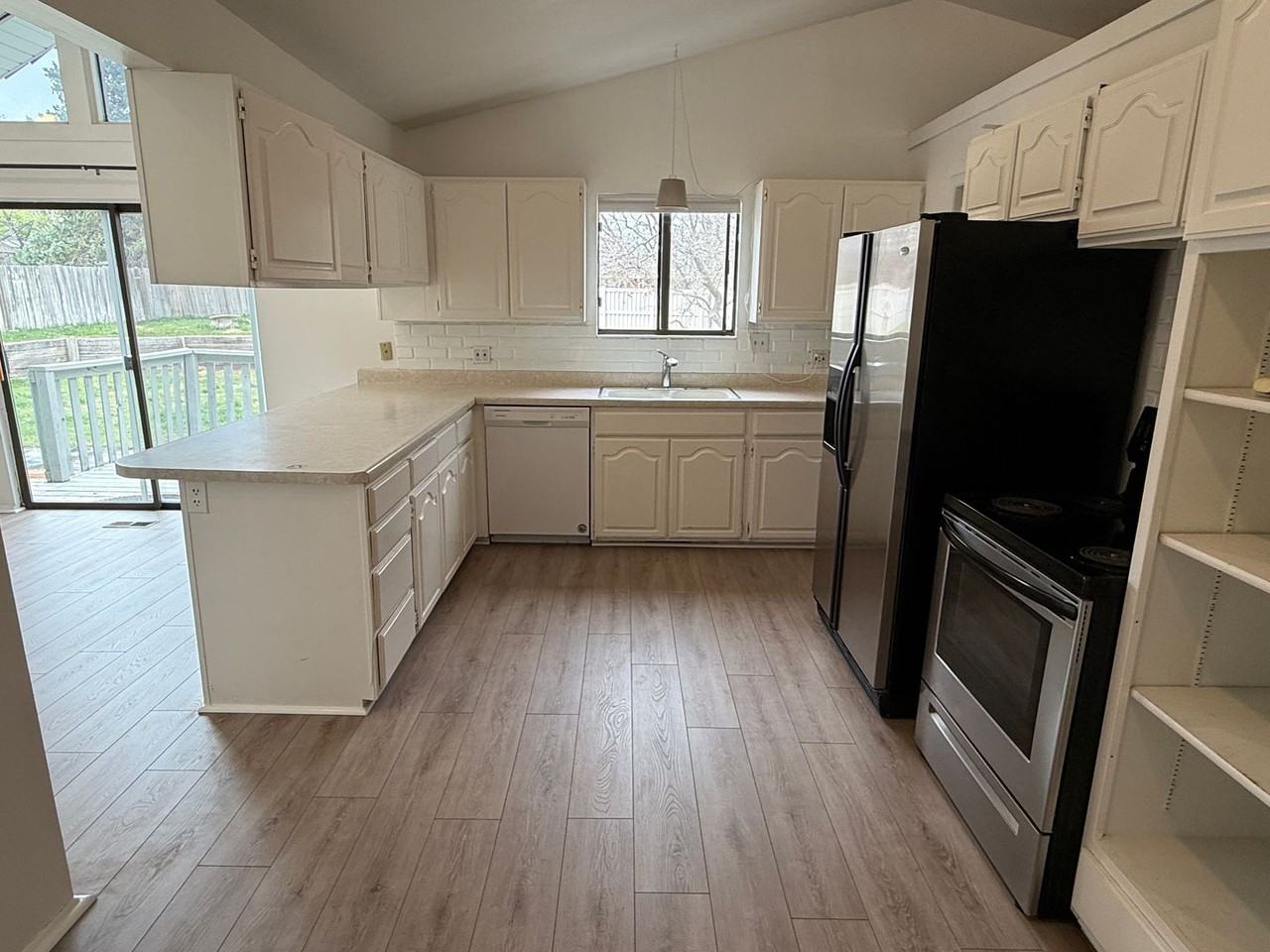 2311 E High Mountain Dr - Photo 4 of 49