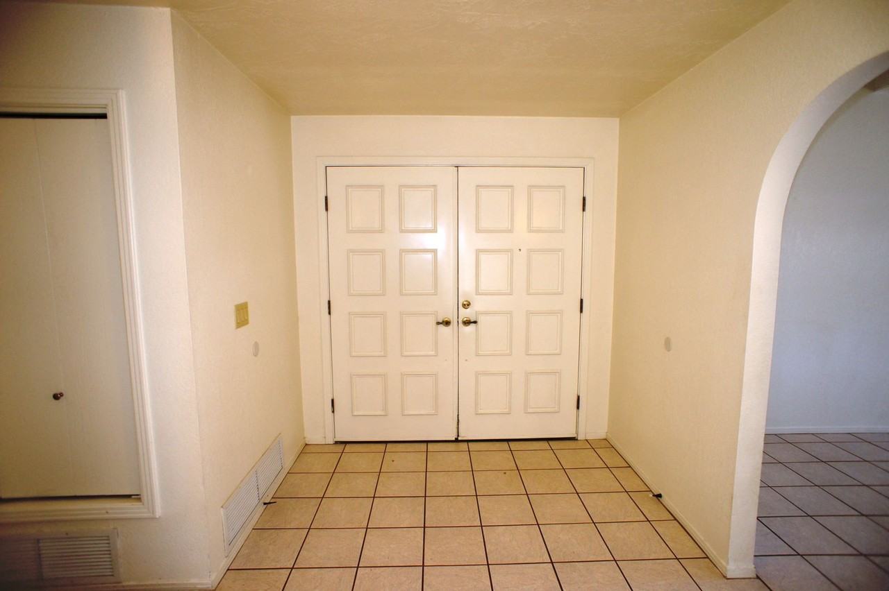 2920 N La Chiquita Ave - Photo 3 of 20