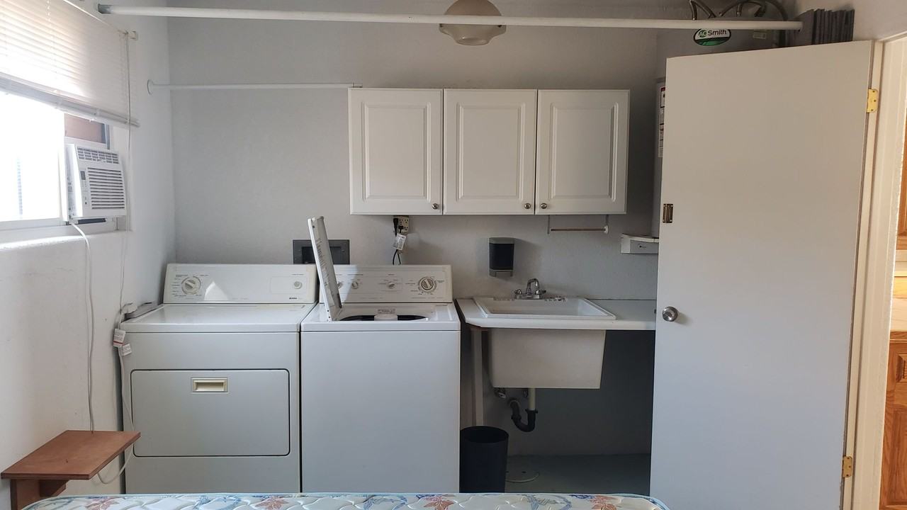 13698 E 51st St #A - Photo 5 of 8