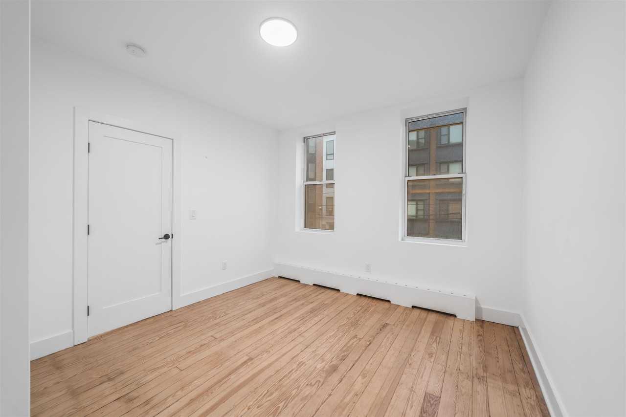 500 Monroe St #8 - Photo 6 of 15