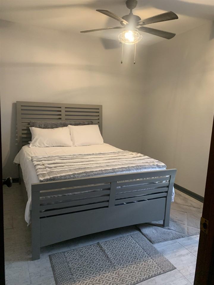 90 Williams Ave #1 - Photo 4 of 9