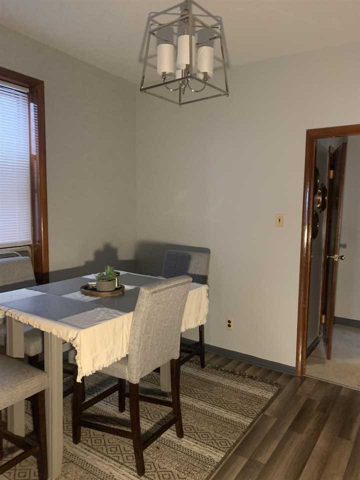 90 Williams Ave #1 - Photo 7 of 9