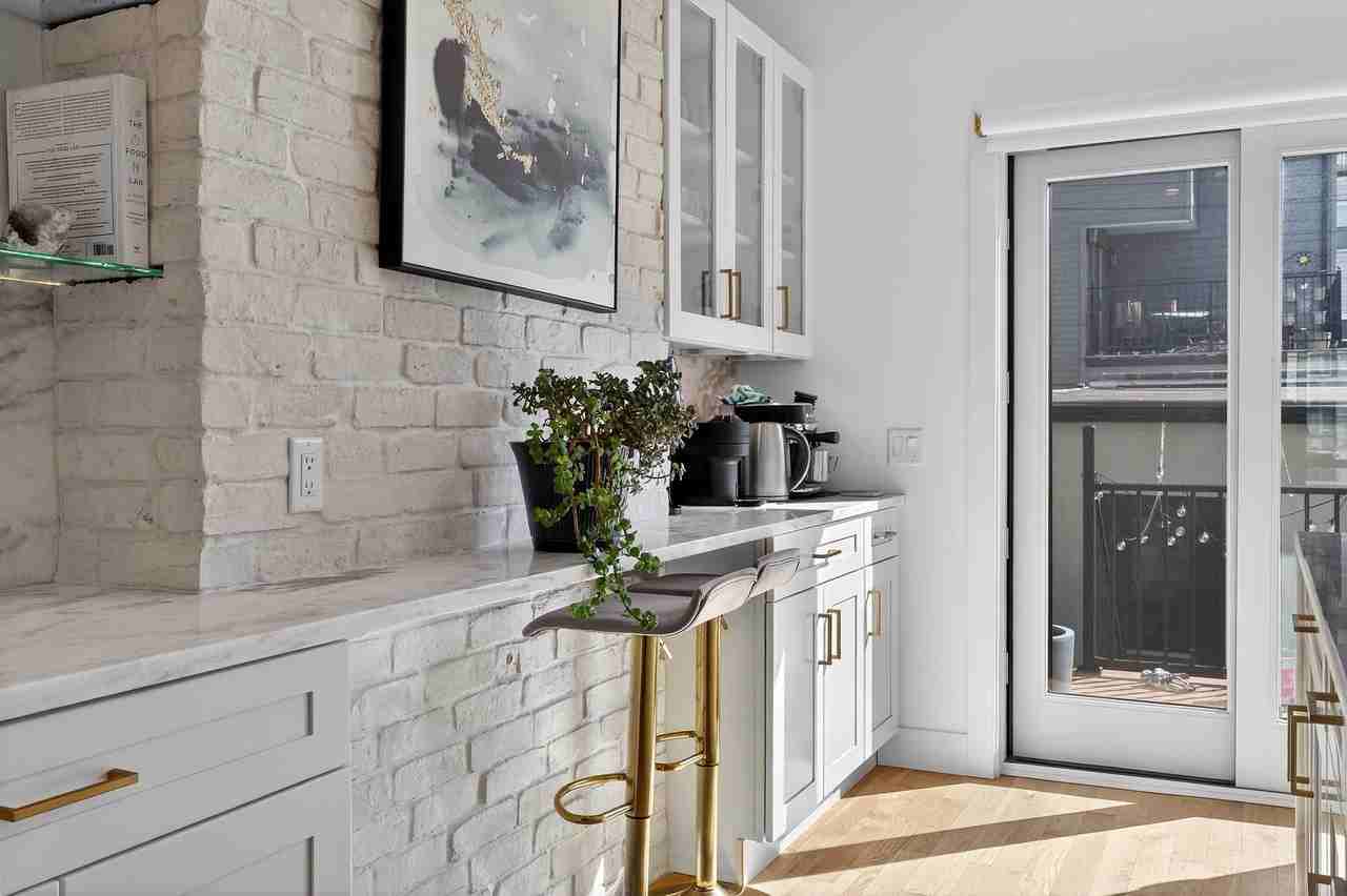 303 4th St #2 - Photo 3 of 43