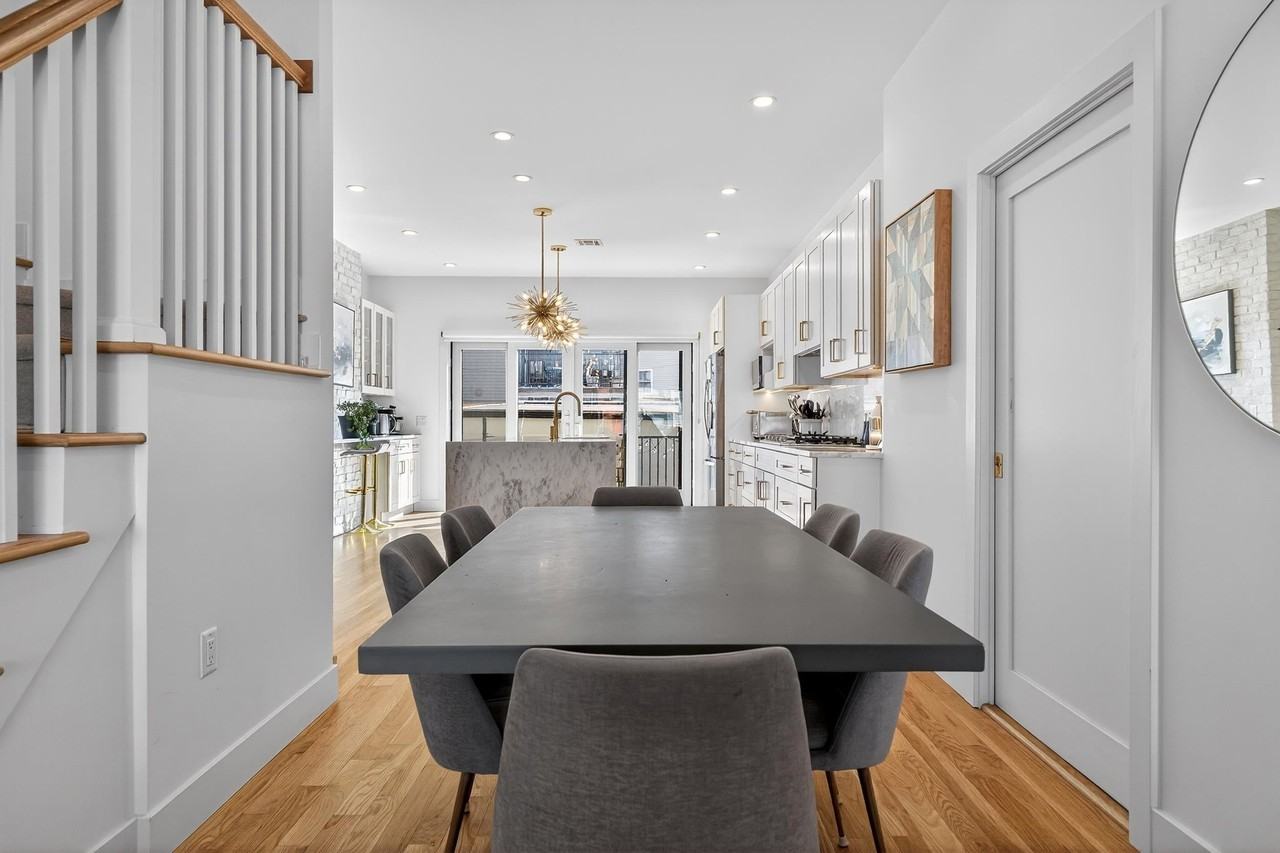 303 4th St #2 - Photo 4 of 43