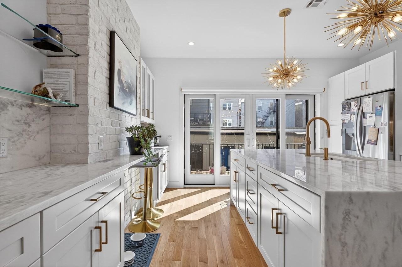 303 4th St #2 - Photo 6 of 43