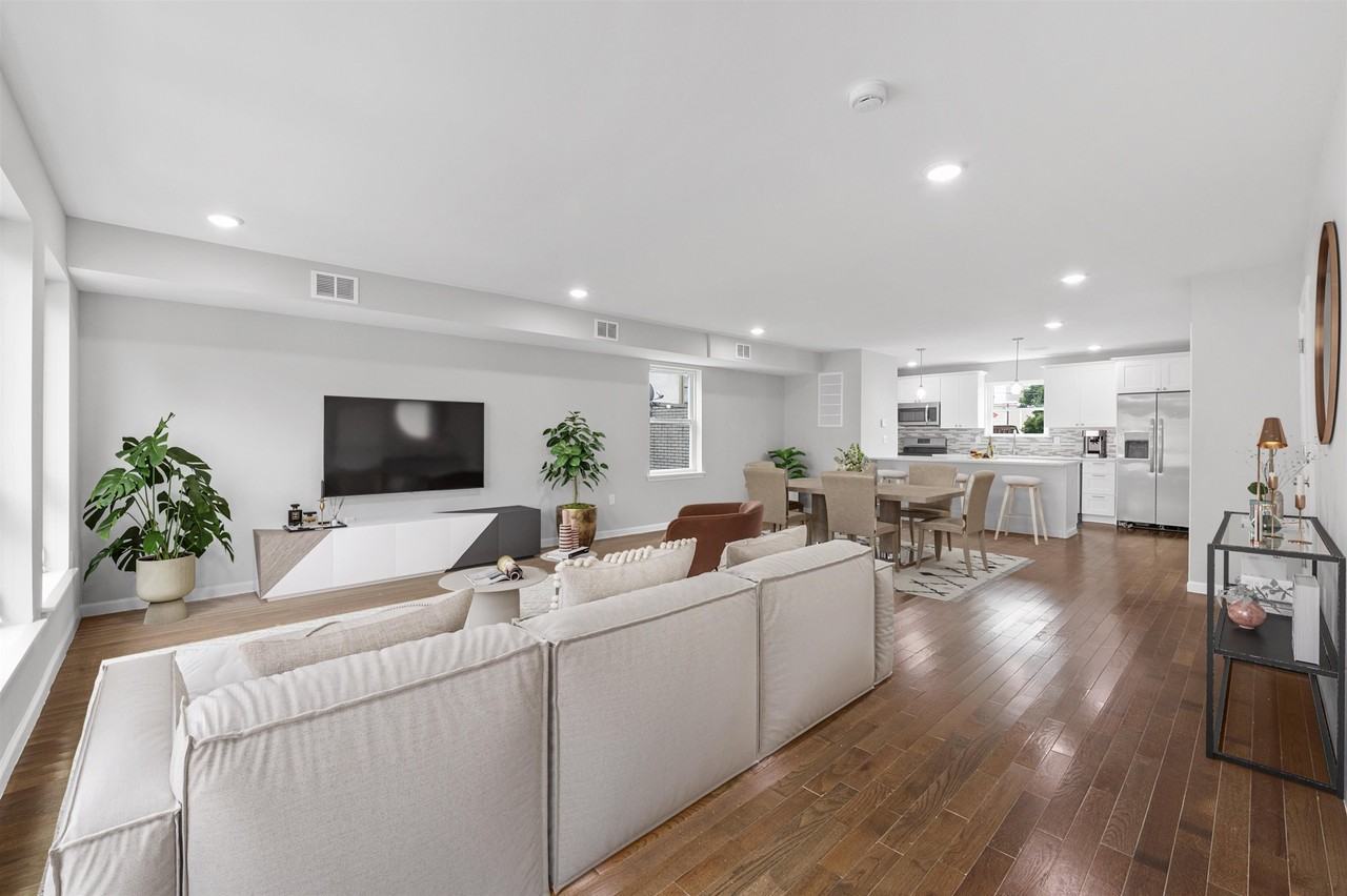 45 Franklin St #2 - Photo 3 of 30