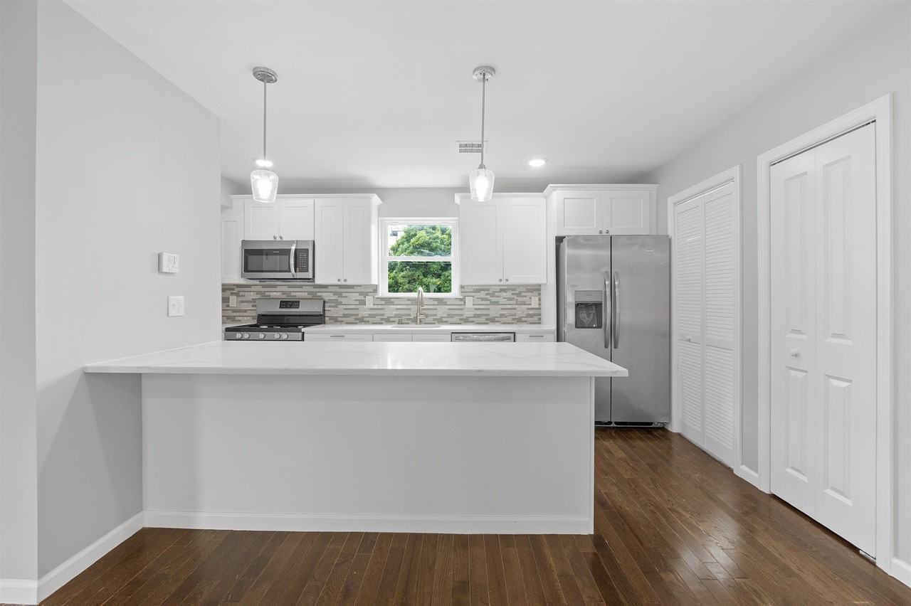 45 Franklin St #2 - Photo 4 of 30