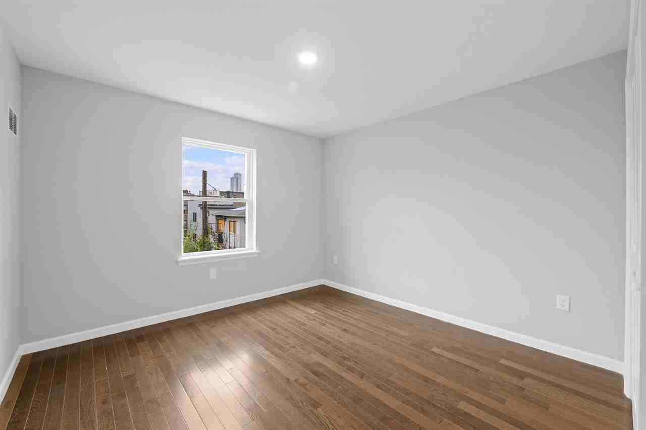 45 Franklin St #2 - Photo 6 of 30