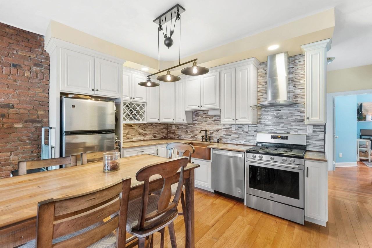 603 1st St #1 - Photo 7 of 22