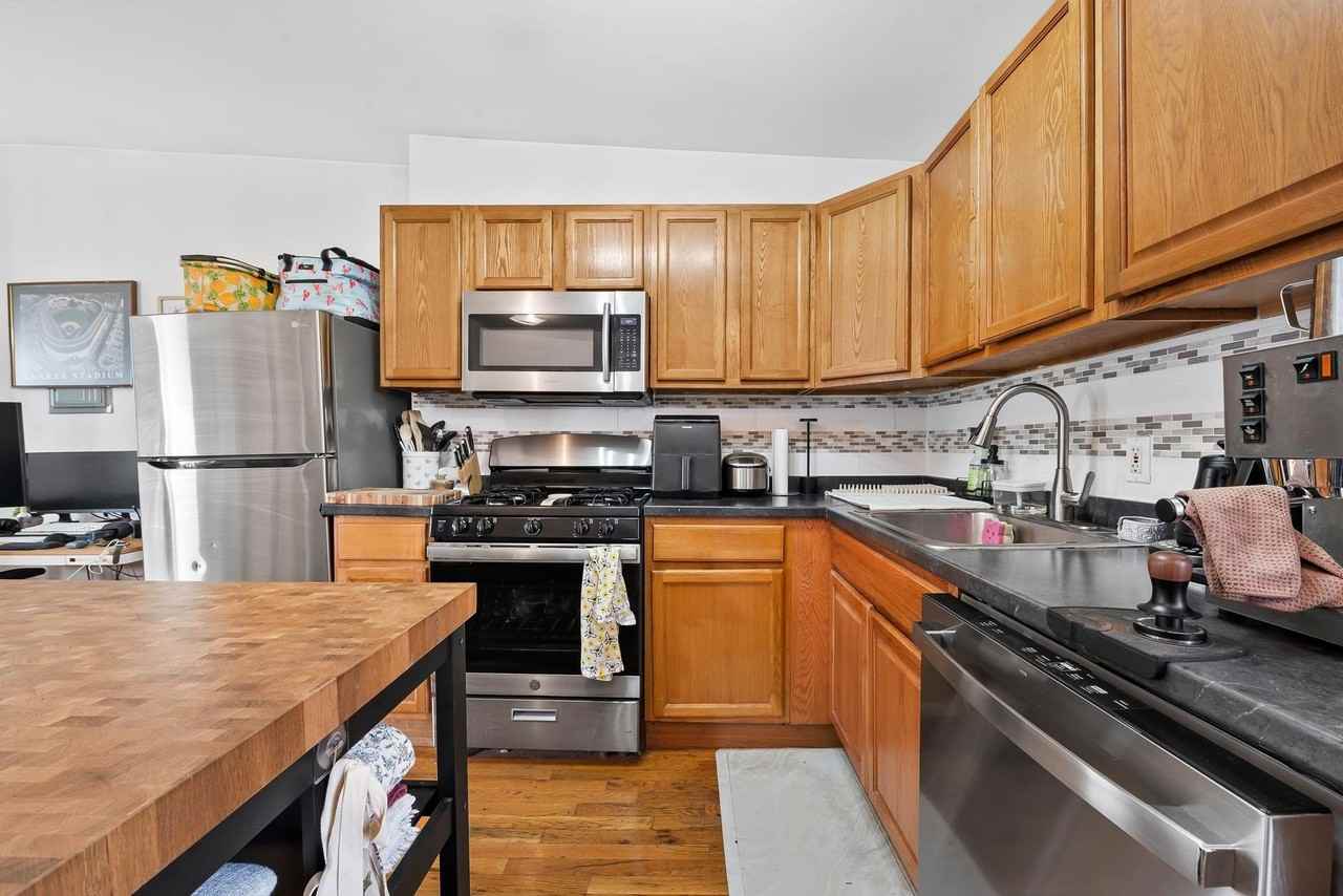 280 Grand St #3 - Photo 3 of 12