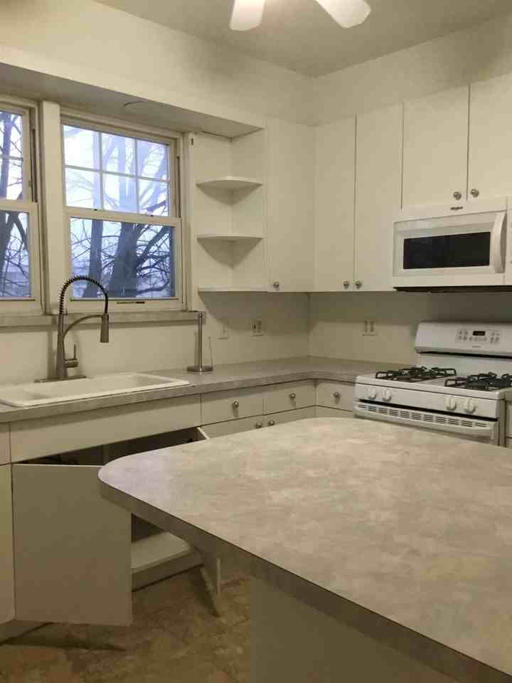 1407 70th St #2 - Photo 3 of 16