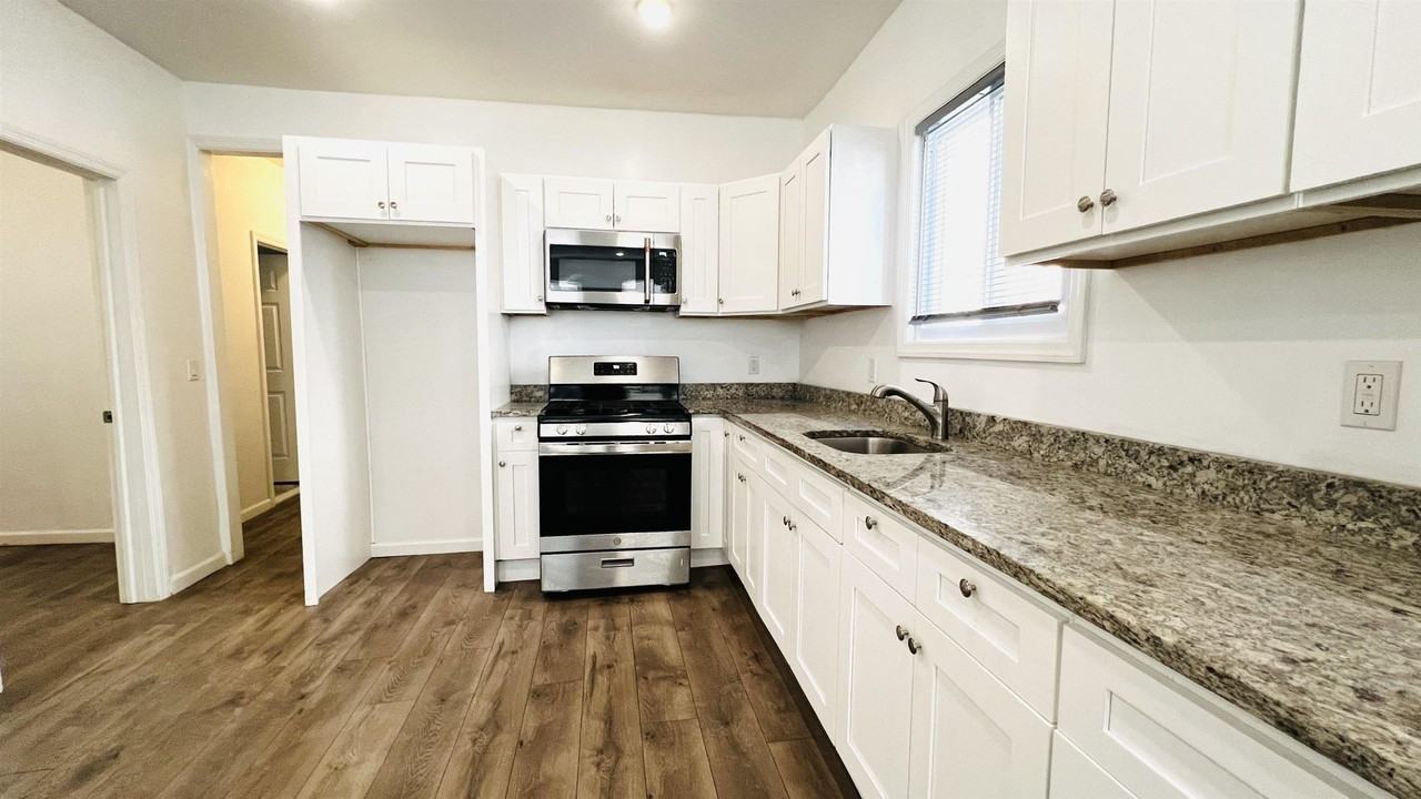 473 Grove St #1 - Photo 2 of 9