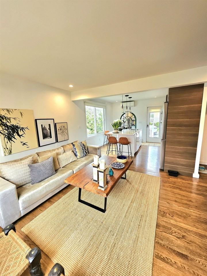 301 E Glen Ave - Photo 2 of 17