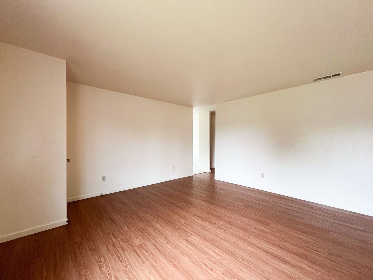 10450 Reymouth Ave - Photo 7 of 45