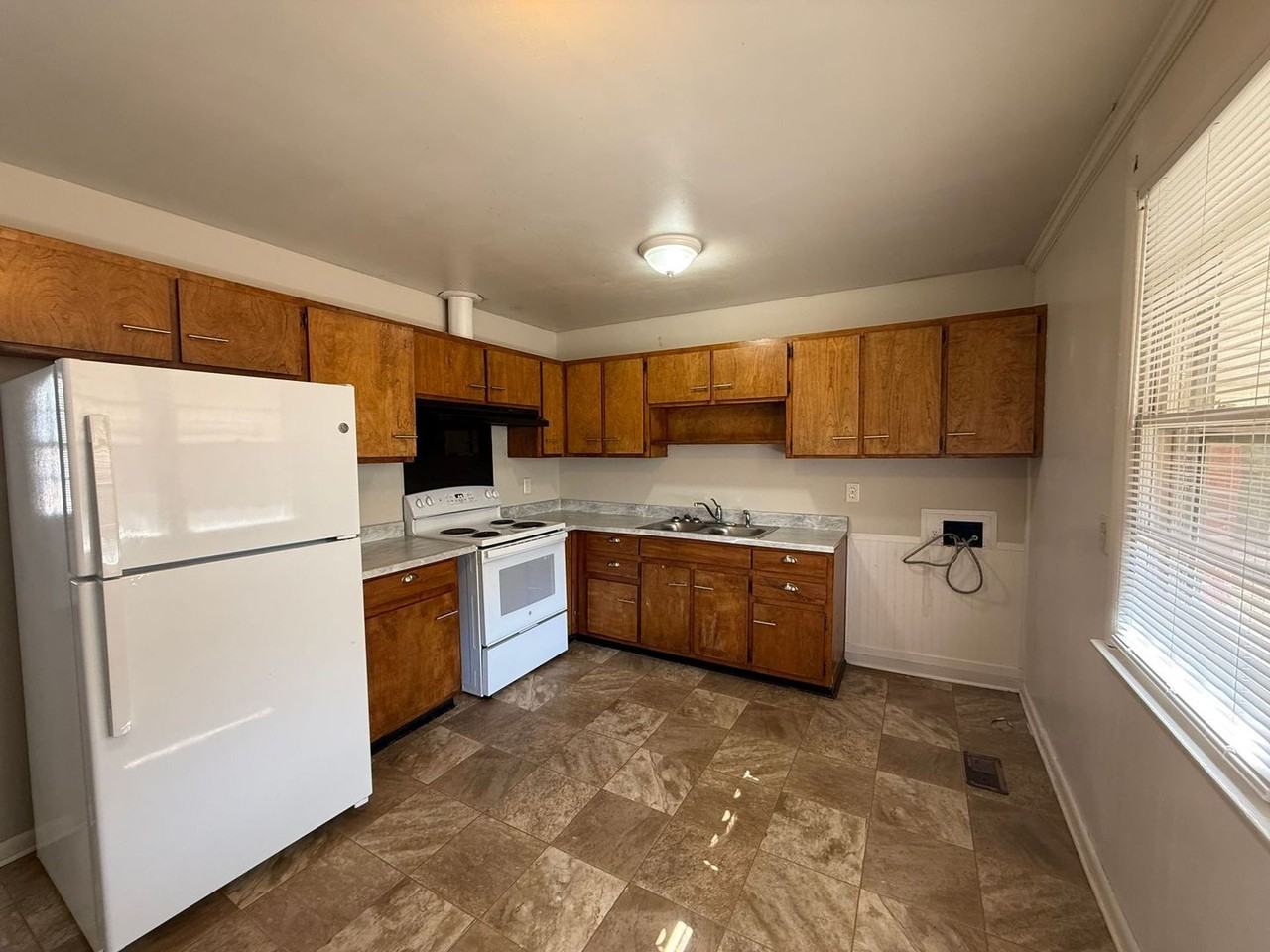 200 Kitt Dr - Photo 3 of 10