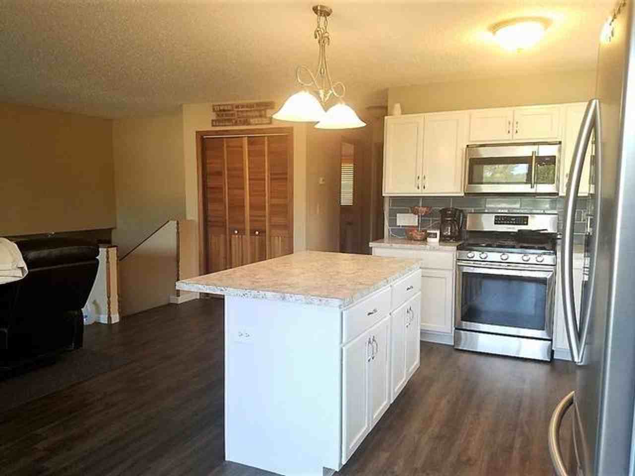 12 Penenah Dr - Photo 2 of 16