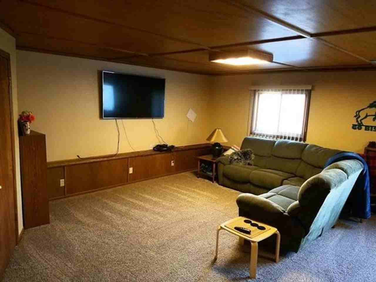 12 Penenah Dr - Photo 3 of 16