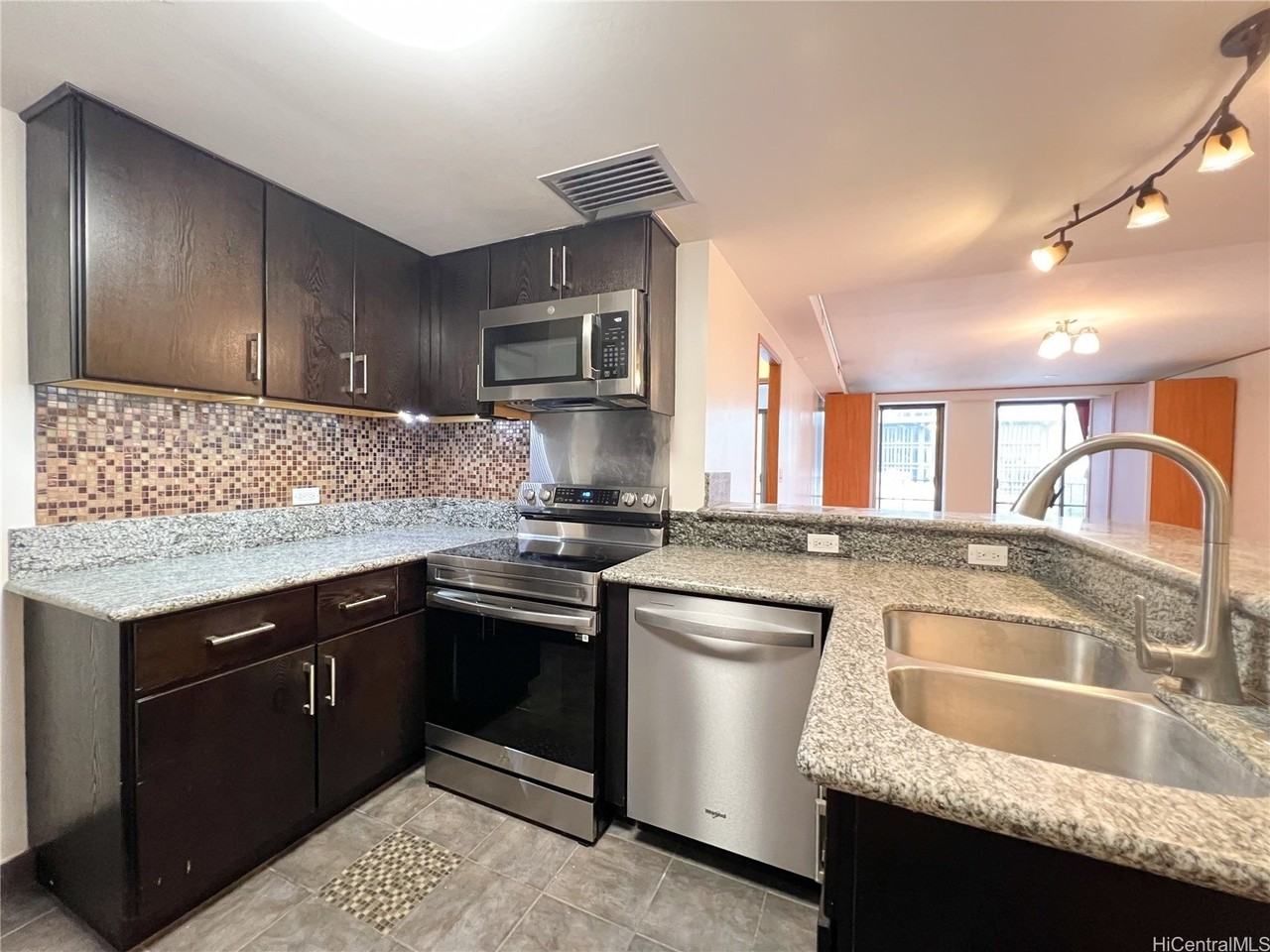 700 Richards St #1005 - Photo 4 of 23