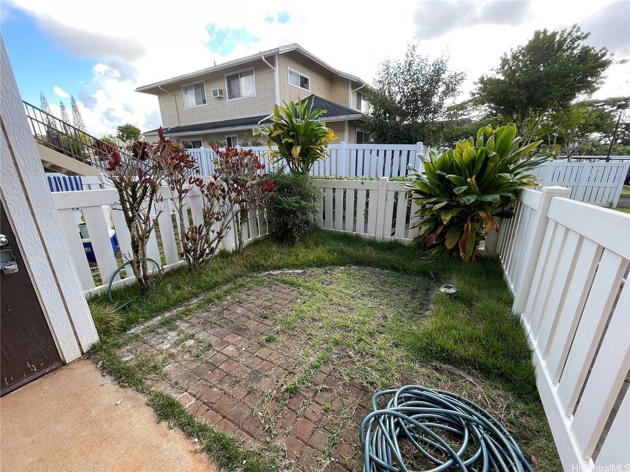 95-1051 Koolani Dr Apt 28 - Photo 4 of 21