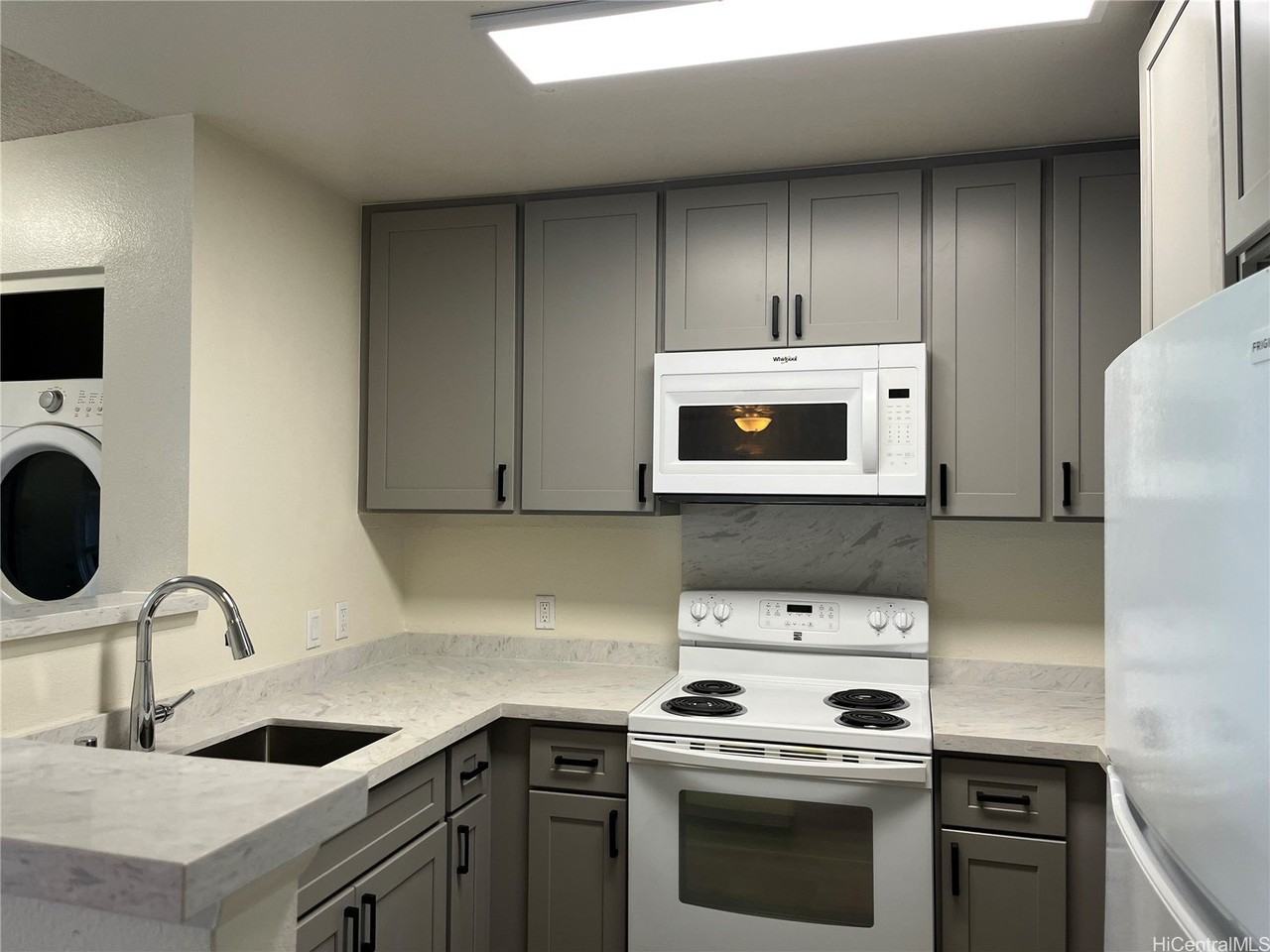 95-1051 Koolani Dr Apt 28 - Photo 6 of 21