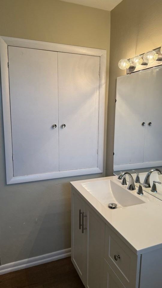 812 Rockwell Dr - Photo 7 of 8