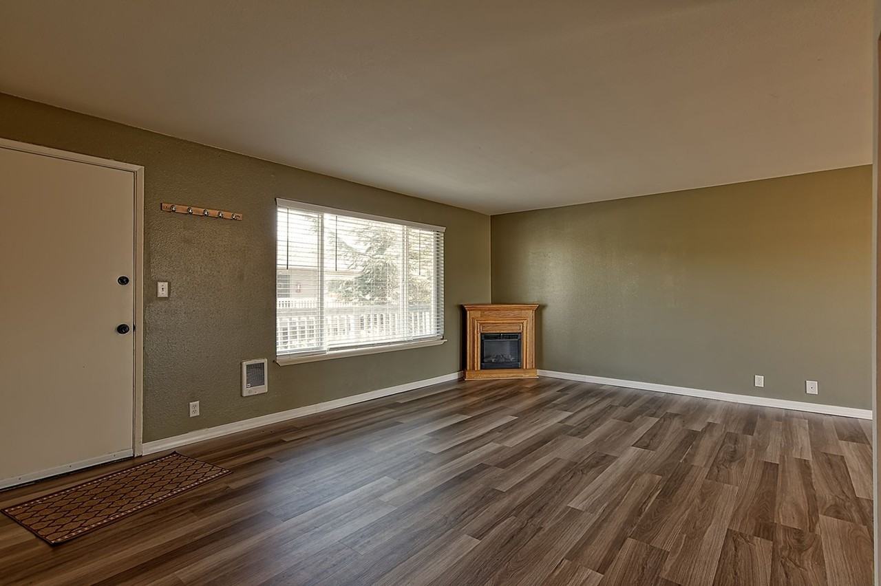 713 75th St Se #A204 - Photo 3 of 19