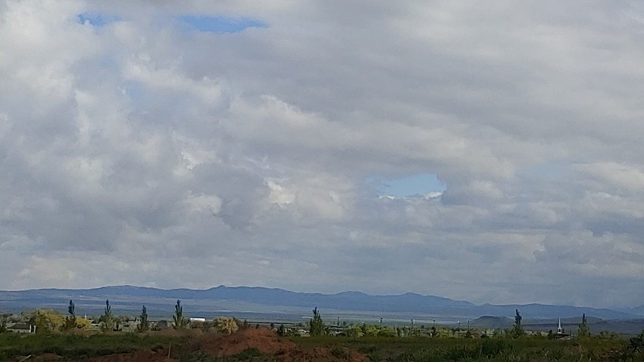 3049 N 275 E - Photo 4 of 14