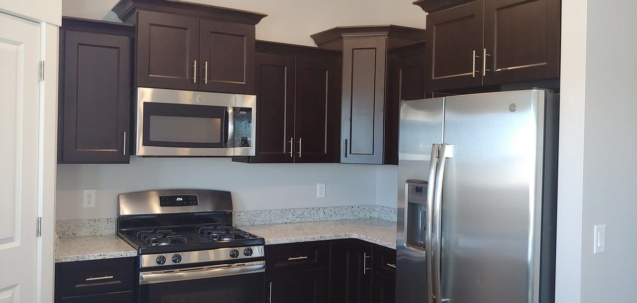 3049 N 275 E - Photo 7 of 14