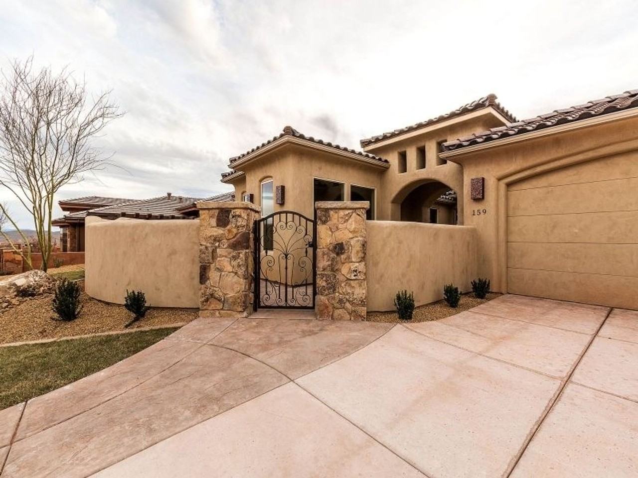 159 N Tenaya Ct - Photo 2 of 22